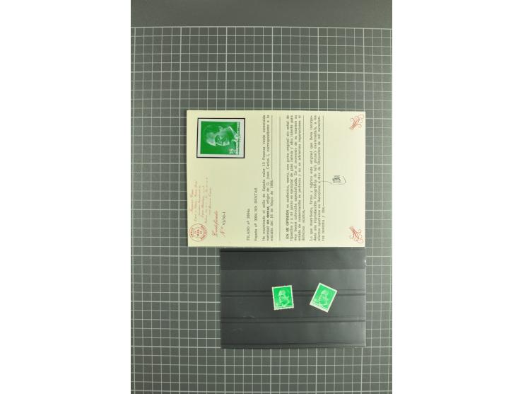 1930/89 (ca.), postfrische Partie von etwa 640 Abarten, dabei ungezähnte Marken, Farbfehldrucke, fehlende Farben, etc.; viele
