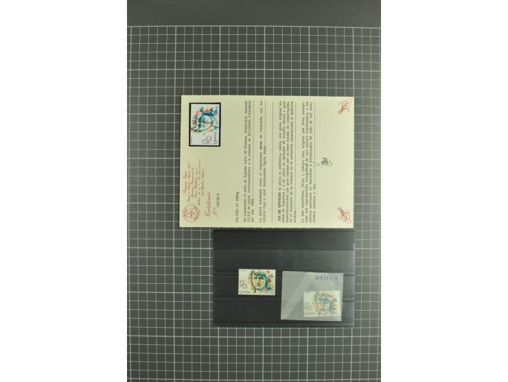 1930/89 (ca.), postfrische Partie von etwa 640 Abarten, dabei ungezähnte Marken, Farbfehldrucke, fehlende Farben, etc.; viele