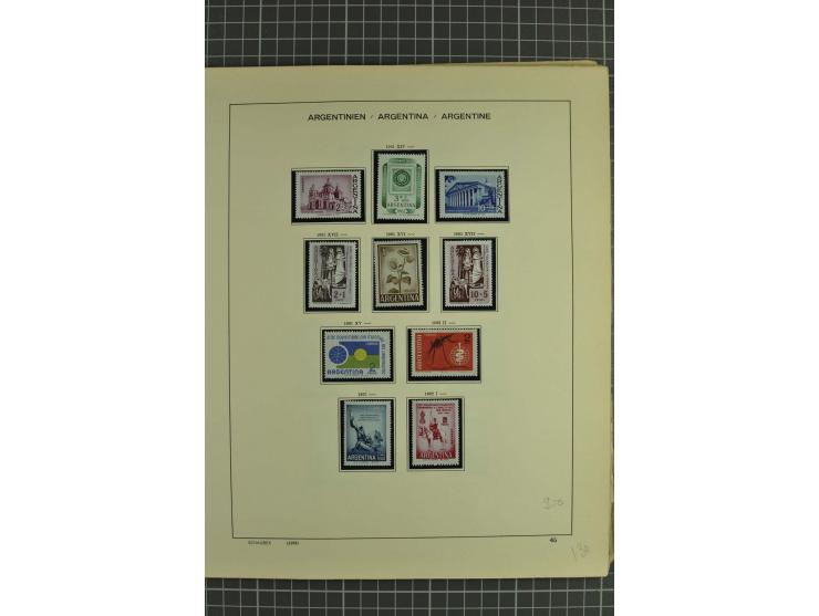 1858/1960 (ca.), kleine Sammlung inklusive Staaten, dabei 29 Werte Corrientes
