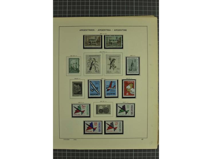 1858/1960 (ca.), kleine Sammlung inklusive Staaten, dabei 29 Werte Corrientes
