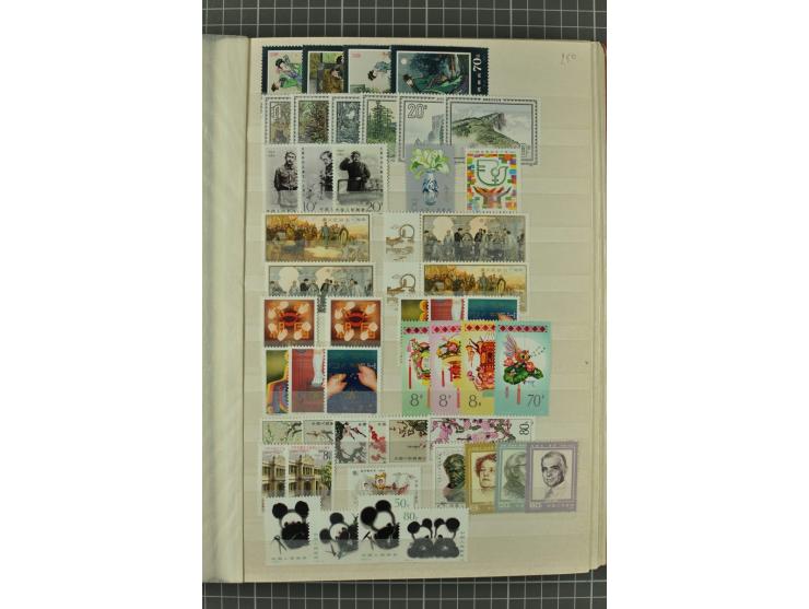 1949/2011, postfrischer, ungebrauchter und gestempelter Posten mit Doubletten, dabei Provinzen, einige ältere Ausgaben, etwas