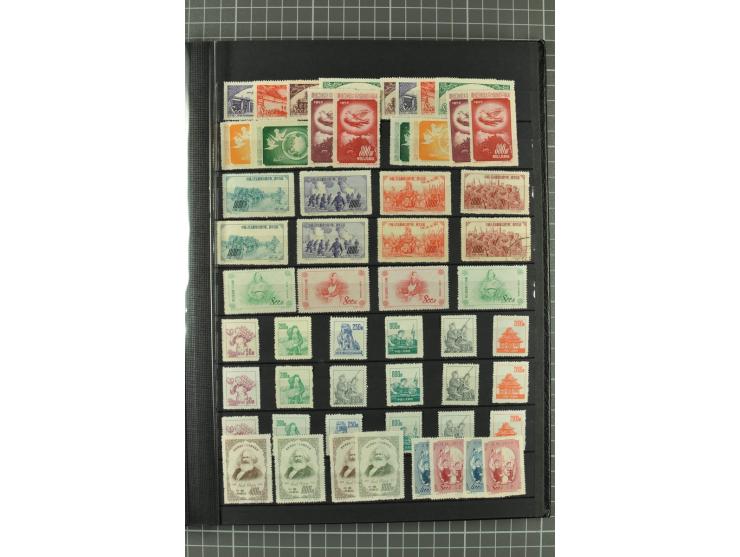 1949/2011, postfrischer, ungebrauchter und gestempelter Posten mit Doubletten, dabei Provinzen, einige ältere Ausgaben, etwas