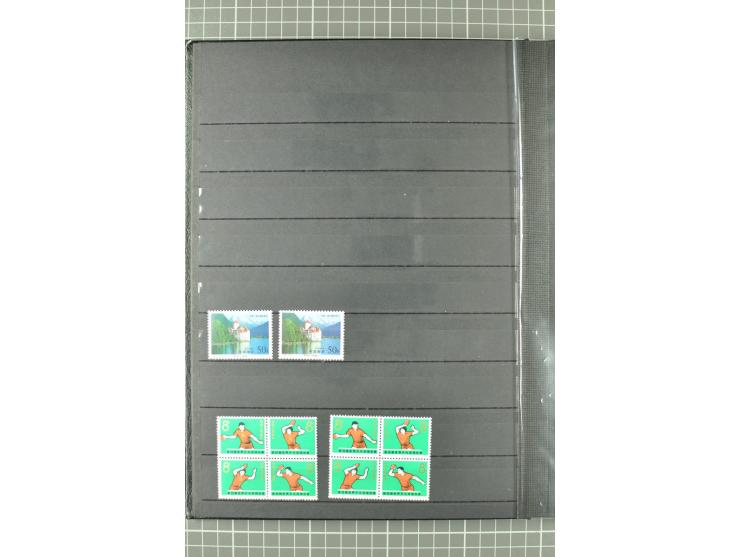 1949/2011, postfrischer, ungebrauchter und gestempelter Posten mit Doubletten, dabei Provinzen, einige ältere Ausgaben, etwas