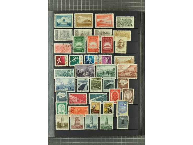 1949/2011, postfrischer, ungebrauchter und gestempelter Posten mit Doubletten, dabei Provinzen, einige ältere Ausgaben, etwas