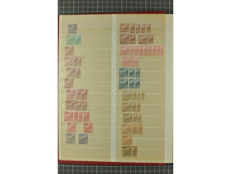 1949/2011, postfrischer, ungebrauchter und gestempelter Posten mit Doubletten, dabei Provinzen, einige ältere Ausgaben, etwas