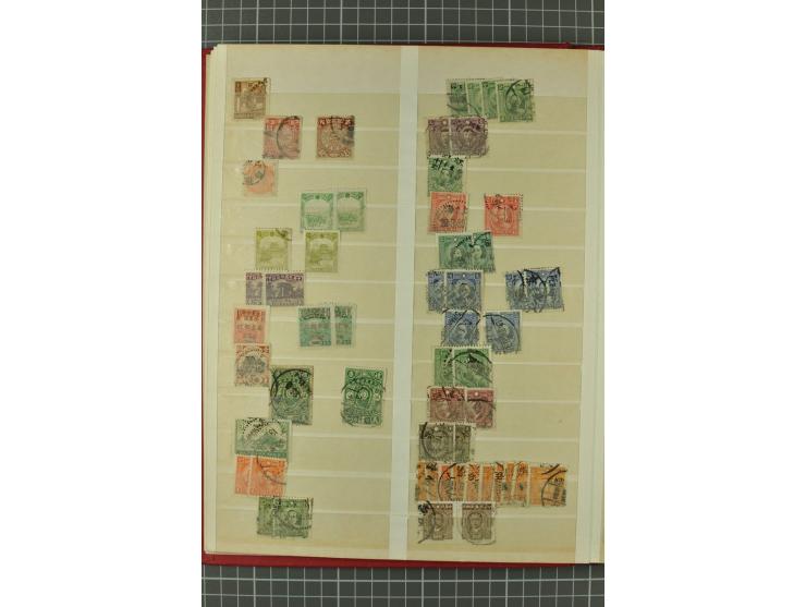 1949/2011, postfrischer, ungebrauchter und gestempelter Posten mit Doubletten, dabei Provinzen, einige ältere Ausgaben, etwas