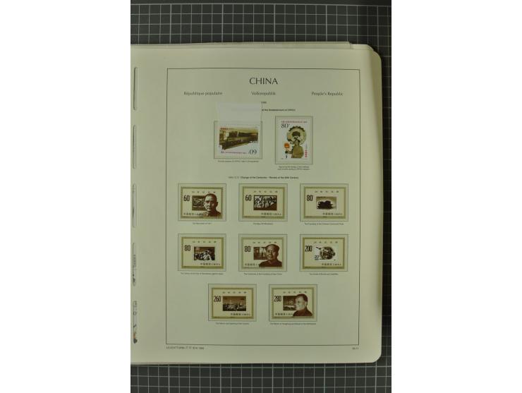 1966/2000, postfrische zweibändige Sammlung, nicht kpl., aber u.a Mi.-Nr. 966-76, 995-1008, 1020-24, Bl.12-22 etc.