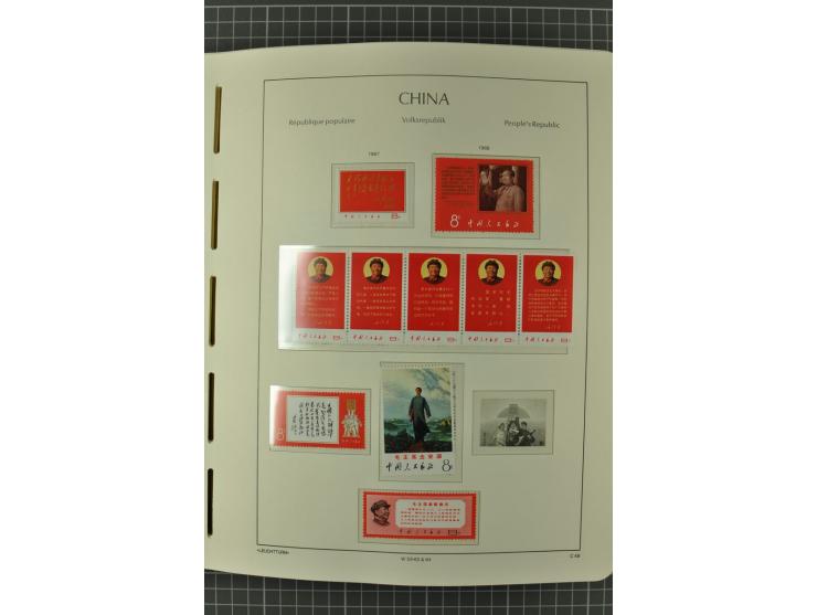 1966/2000, postfrische zweibändige Sammlung, nicht kpl., aber u.a Mi.-Nr. 966-76, 995-1008, 1020-24, Bl.12-22 etc.