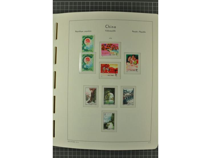 1966/2000, postfrische zweibändige Sammlung, nicht kpl., aber u.a Mi.-Nr. 966-76, 995-1008, 1020-24, Bl.12-22 etc.