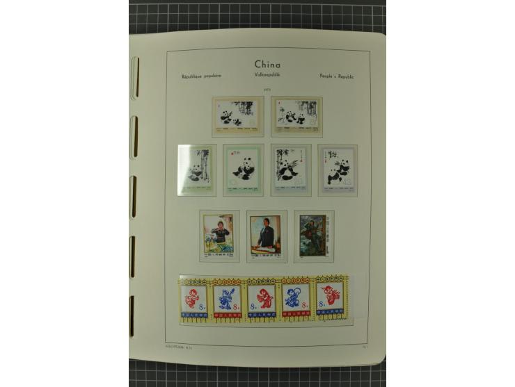 1966/2000, postfrische zweibändige Sammlung, nicht kpl., aber u.a Mi.-Nr. 966-76, 995-1008, 1020-24, Bl.12-22 etc.