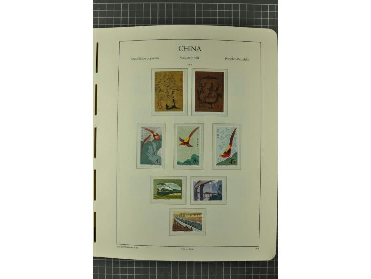 1966/2000, postfrische zweibändige Sammlung, nicht kpl., aber u.a Mi.-Nr. 966-76, 995-1008, 1020-24, Bl.12-22 etc.