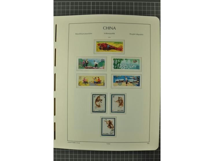1966/2000, postfrische zweibändige Sammlung, nicht kpl., aber u.a Mi.-Nr. 966-76, 995-1008, 1020-24, Bl.12-22 etc.