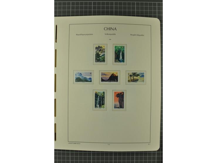 1966/2000, postfrische zweibändige Sammlung, nicht kpl., aber u.a Mi.-Nr. 966-76, 995-1008, 1020-24, Bl.12-22 etc.