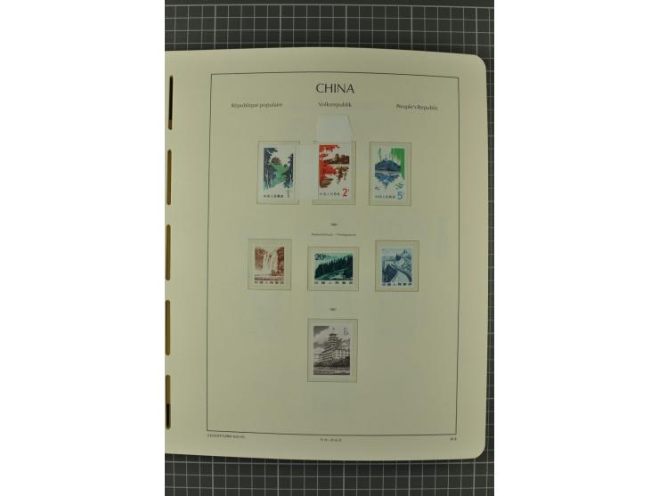 1966/2000, postfrische zweibändige Sammlung, nicht kpl., aber u.a Mi.-Nr. 966-76, 995-1008, 1020-24, Bl.12-22 etc.