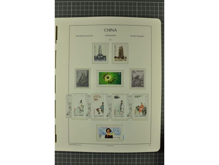 1966/2000, postfrische zweibändige Sammlung, nicht kpl., aber u.a Mi.-Nr. 966-76, 995-1008, 1020-24, Bl.12-22 etc.