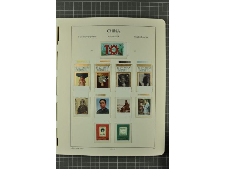 1966/2000, postfrische zweibändige Sammlung, nicht kpl., aber u.a Mi.-Nr. 966-76, 995-1008, 1020-24, Bl.12-22 etc.