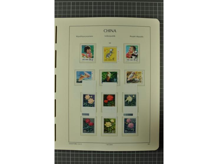 1966/2000, postfrische zweibändige Sammlung, nicht kpl., aber u.a Mi.-Nr. 966-76, 995-1008, 1020-24, Bl.12-22 etc.