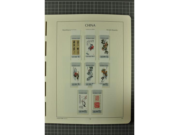 1966/2000, postfrische zweibändige Sammlung, nicht kpl., aber u.a Mi.-Nr. 966-76, 995-1008, 1020-24, Bl.12-22 etc.