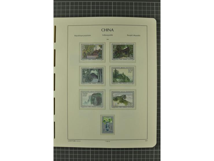 1966/2000, postfrische zweibändige Sammlung, nicht kpl., aber u.a Mi.-Nr. 966-76, 995-1008, 1020-24, Bl.12-22 etc.