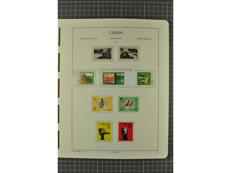 1966/2000, postfrische zweibändige Sammlung, nicht kpl., aber u.a Mi.-Nr. 966-76, 995-1008, 1020-24, Bl.12-22 etc.