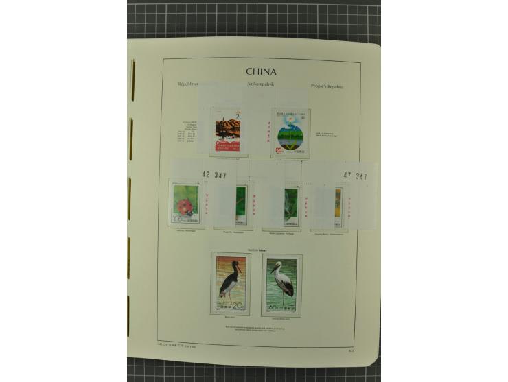 1966/2000, postfrische zweibändige Sammlung, nicht kpl., aber u.a Mi.-Nr. 966-76, 995-1008, 1020-24, Bl.12-22 etc.
