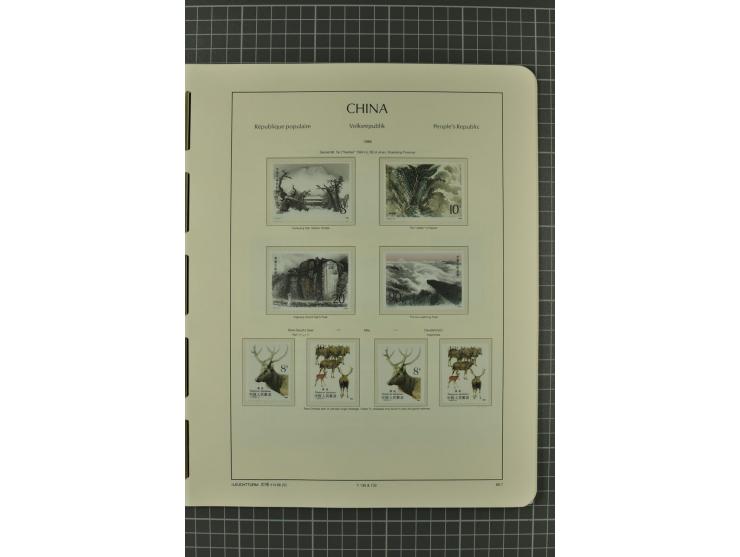 1966/2000, postfrische zweibändige Sammlung, nicht kpl., aber u.a Mi.-Nr. 966-76, 995-1008, 1020-24, Bl.12-22 etc.