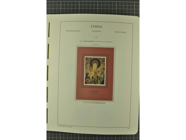1966/2000, postfrische zweibändige Sammlung, nicht kpl., aber u.a Mi.-Nr. 966-76, 995-1008, 1020-24, Bl.12-22 etc.
