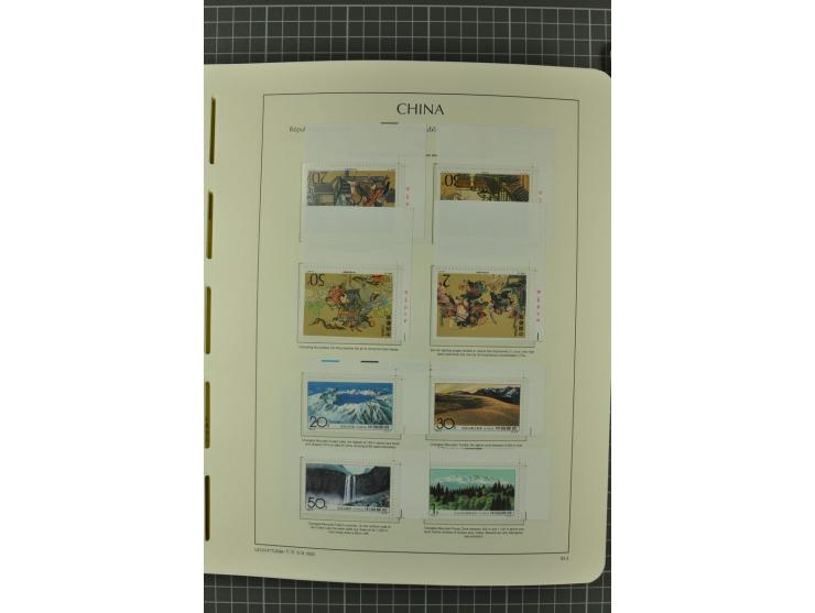 1966/2000, postfrische zweibändige Sammlung, nicht kpl., aber u.a Mi.-Nr. 966-76, 995-1008, 1020-24, Bl.12-22 etc.