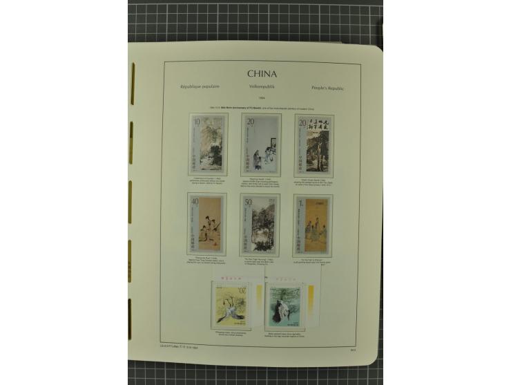 1966/2000, postfrische zweibändige Sammlung, nicht kpl., aber u.a Mi.-Nr. 966-76, 995-1008, 1020-24, Bl.12-22 etc.