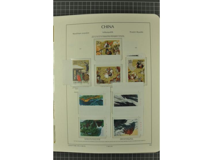 1966/2000, postfrische zweibändige Sammlung, nicht kpl., aber u.a Mi.-Nr. 966-76, 995-1008, 1020-24, Bl.12-22 etc.