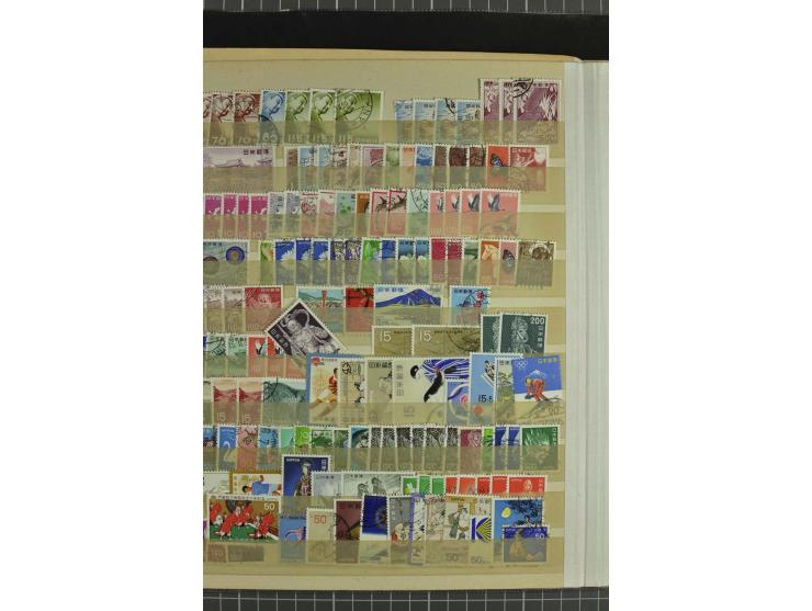 1871/1945, überwiegend gestempelte kleine Sammlung, dabei Fälschungen, dazu Doubletten bis in die Moderne