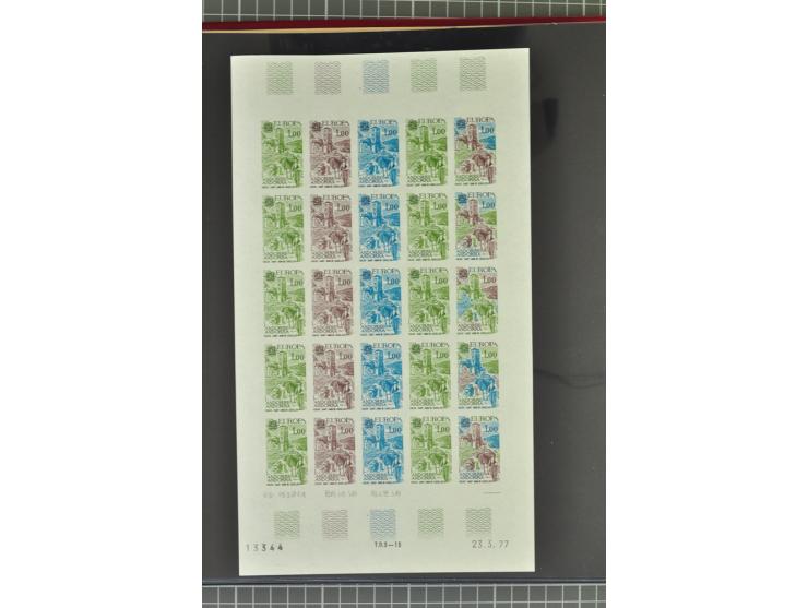 1950/2000, Großartige Spezialsammlung - Siehe beiligenden 8-seitigen Flyer
Für Abbildungen der kompletten Sammlung siehe www