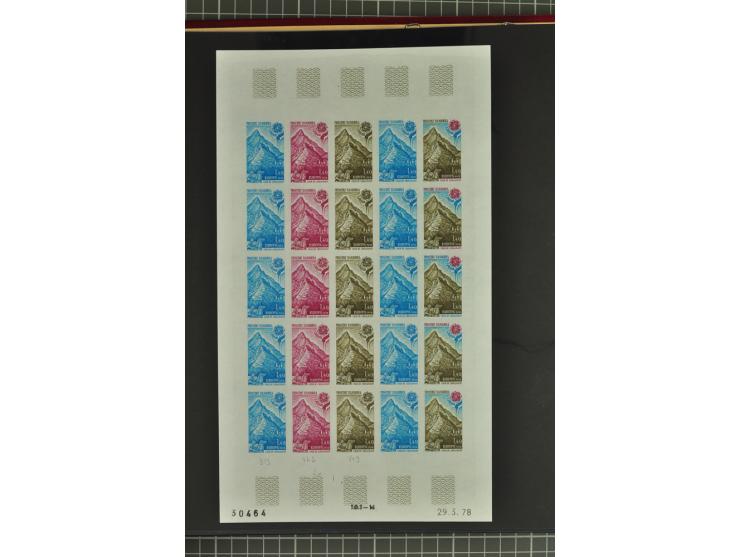 1950/2000, Großartige Spezialsammlung - Siehe beiligenden 8-seitigen Flyer
Für Abbildungen der kompletten Sammlung siehe www