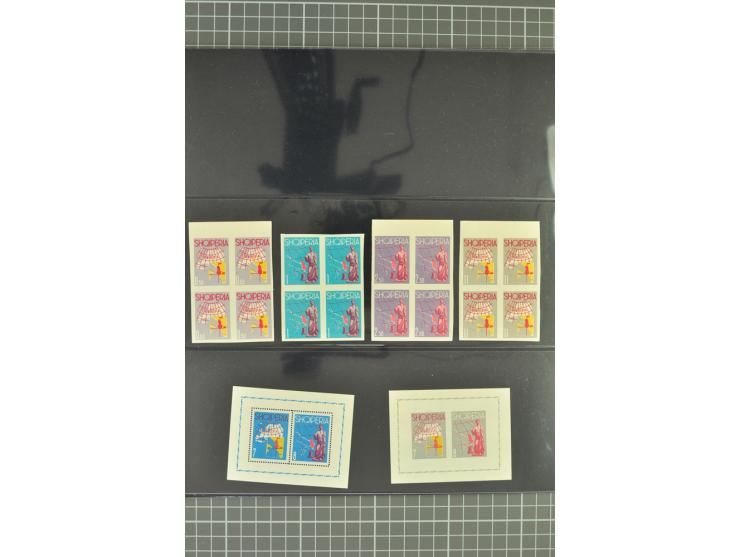 1950/2000, Großartige Spezialsammlung - Siehe beiligenden 8-seitigen Flyer
Für Abbildungen der kompletten Sammlung siehe www