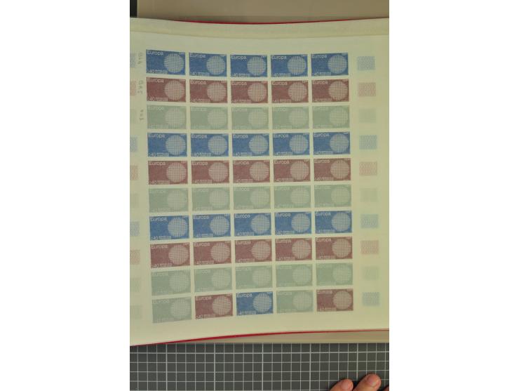 1950/2000, Großartige Spezialsammlung - Siehe beiligenden 8-seitigen Flyer
Für Abbildungen der kompletten Sammlung siehe www