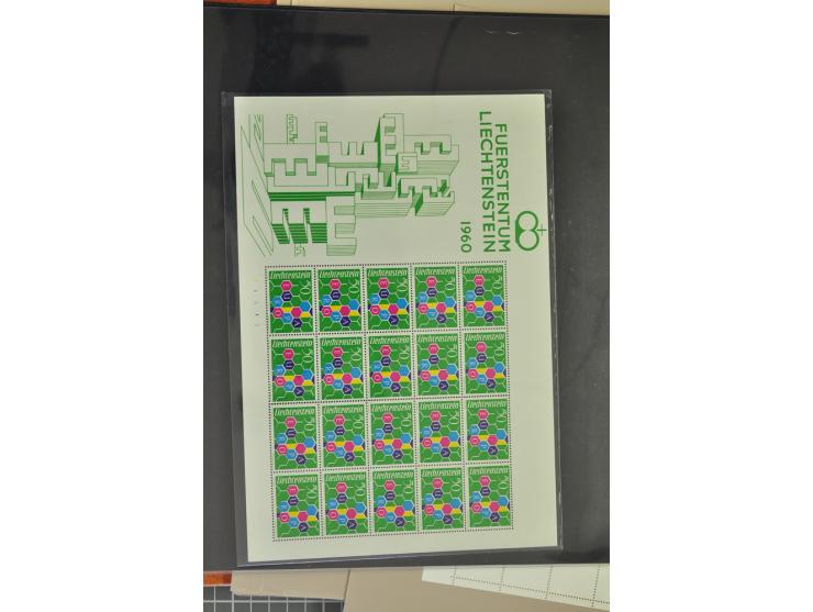 1950/2000, Großartige Spezialsammlung - Siehe beiligenden 8-seitigen Flyer
Für Abbildungen der kompletten Sammlung siehe www