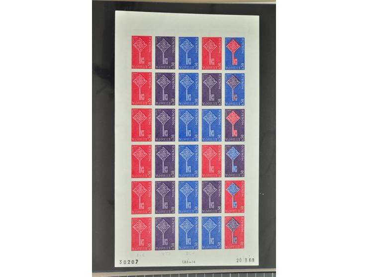 1950/2000, Großartige Spezialsammlung - Siehe beiligenden 8-seitigen Flyer
Für Abbildungen der kompletten Sammlung siehe www