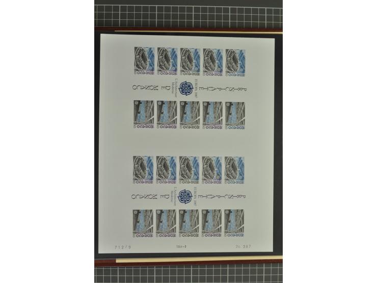 1950/2000, Großartige Spezialsammlung - Siehe beiligenden 8-seitigen Flyer
Für Abbildungen der kompletten Sammlung siehe www