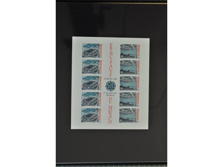 1950/2000, Großartige Spezialsammlung - Siehe beiligenden 8-seitigen Flyer
Für Abbildungen der kompletten Sammlung siehe www