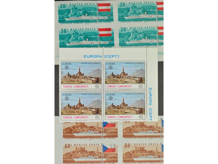 1950/2000, Großartige Spezialsammlung - Siehe beiligenden 8-seitigen Flyer
Für Abbildungen der kompletten Sammlung siehe www