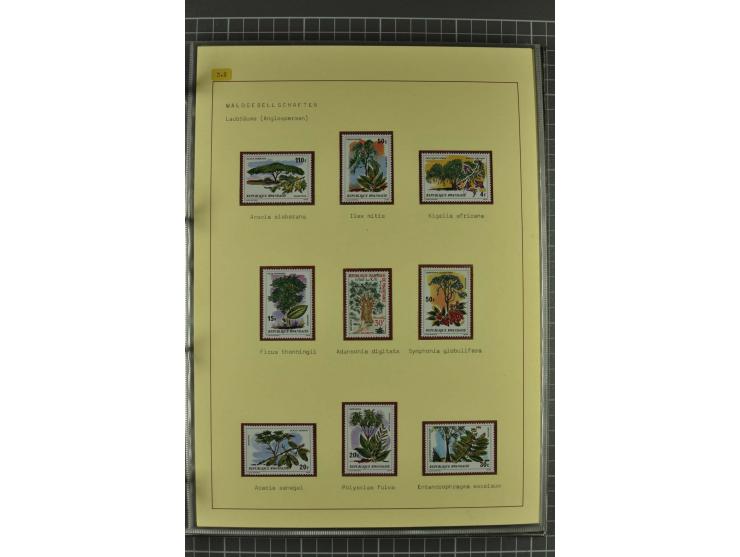 WALD UND FORST: 1943/82, postfrische, ungebrauchte und gestempelte Sammlung mit Briefstücken und vielen Belegen, dabei Sonder