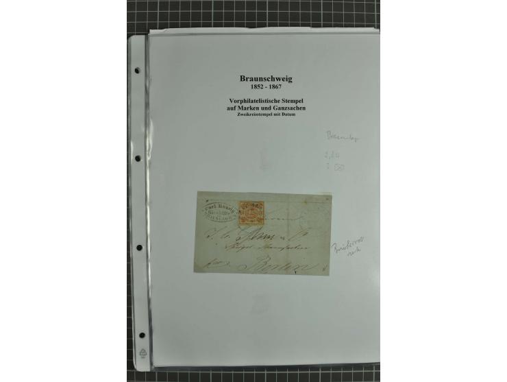 1852/65, Sammlung Vorphilatelistischer Ortsstempel auf losen Marken, Briefstücken, Briefen und Ganzsachen, vielfach auf der e