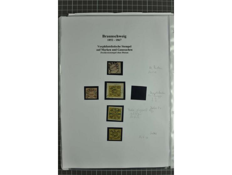 1852/65, Sammlung Vorphilatelistischer Ortsstempel auf losen Marken, Briefstücken, Briefen und Ganzsachen, vielfach auf der e