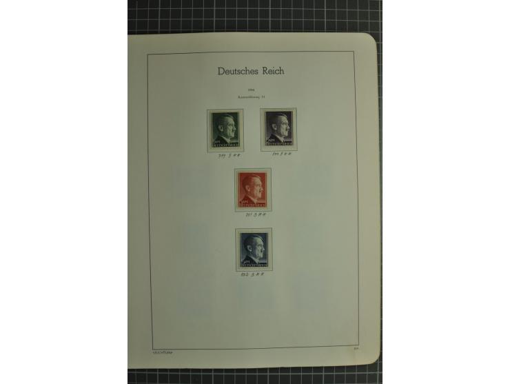 1872/1945, ungebrauchte und gestempelte Sammlung, beginnend mit gutem Brustschildteil mit u.a. Mi.-Nr. 11, 27(2) und 30, des 