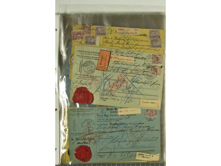 1874/95, 55 Auslandspaketkarten mit diversen Frankaturen ab Brustschild bis Krone/Adler, dabei viele Mischfrankaturen mit Inn