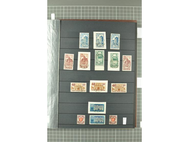 1920/39, gestempelte reichhaltige Sammlung mit u.a. Mi.-Nr. 29II, 32-40, 43II, 100Xa, Porto, Dienst, Port Gdansk, Vorläufer, 