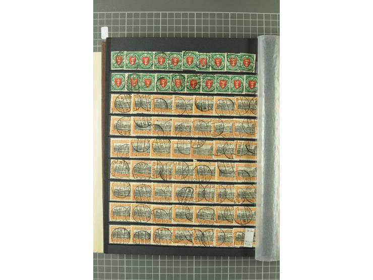1920/39, gestempelte reichhaltige Sammlung mit u.a. Mi.-Nr. 29II, 32-40, 43II, 100Xa, Porto, Dienst, Port Gdansk, Vorläufer, 