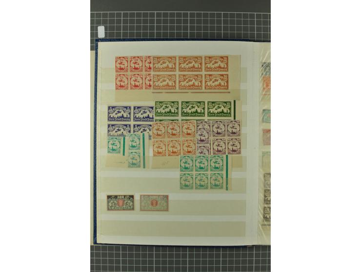 1920/39, gestempelte reichhaltige Sammlung mit u.a. Mi.-Nr. 29II, 32-40, 43II, 100Xa, Porto, Dienst, Port Gdansk, Vorläufer, 