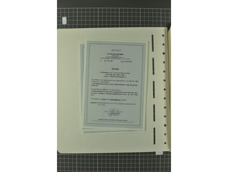 1920/39, ungebrauchte und gestempelte Sammlung mit u.a. Mi.-Nr. 28II, 32-40, 47-49, dienst, Porto und Port Gdansk, 5 Fotoatte