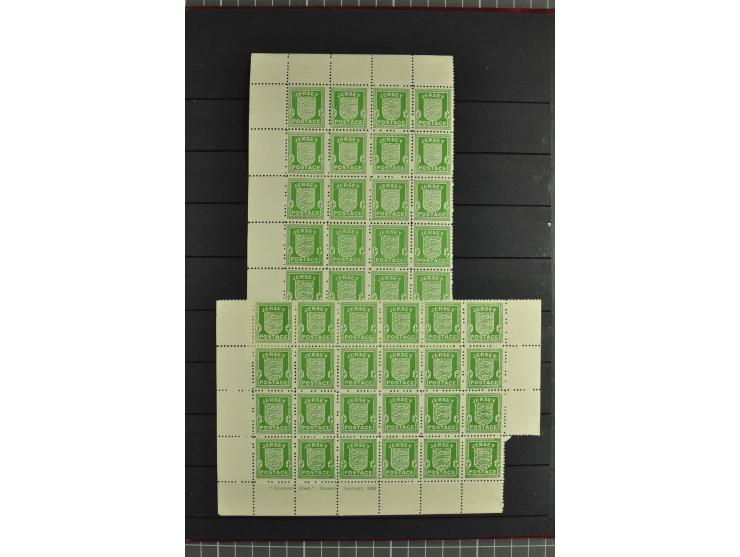 1940/43, postfrische und gestempelte Sammlung, dabei verschiedene Farben und Papierarten, Bogenteile und Einheiten, Randstück